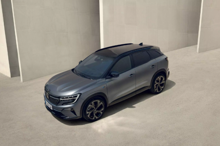 Schwarz glänzendes Dach