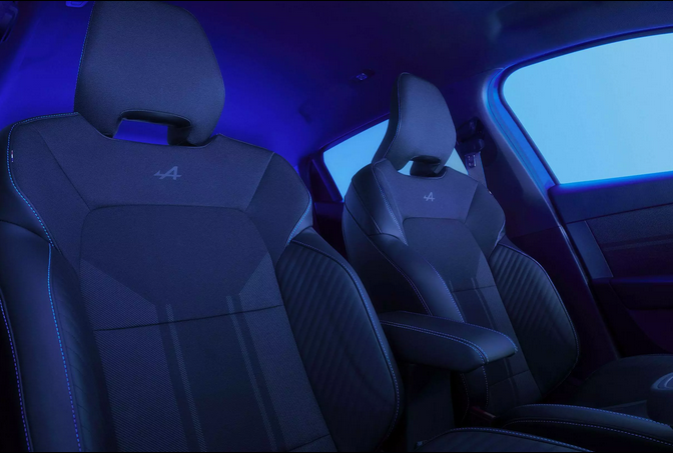 Sitze mit Gewebe aus 72% recyceltem PET